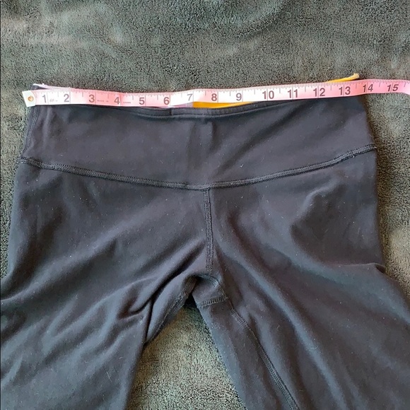 Lululemon Reversible Crop Yoga Pants - Picture 6 of 6